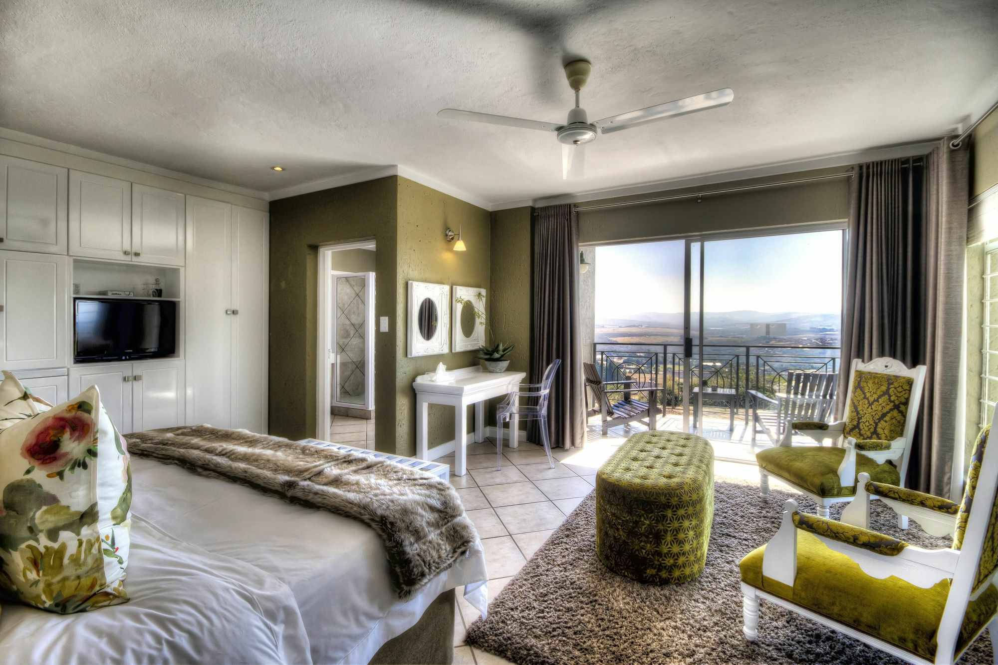 Loerie'S Call Guesthouse Mbombela Ngoại thất bức ảnh